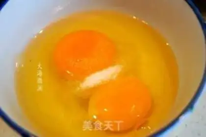 Make Eggs and buns step 2