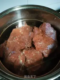 Make Spicy beef step 1