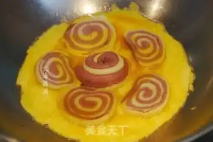 Make Eggs and buns step 5