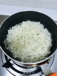 Make Weenie egg noodles step 2
