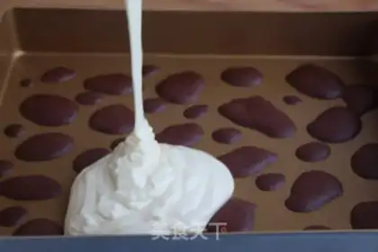 Make Cowcake roll step 16