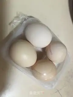 Make Spring egg soup step 0