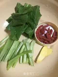 Make Spring egg soup step 1