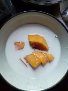 Make Ice melon milk step 1