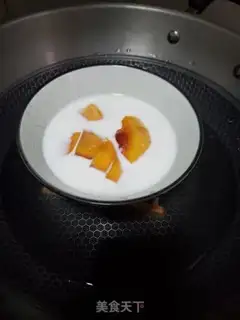 Make Ice melon milk step 2