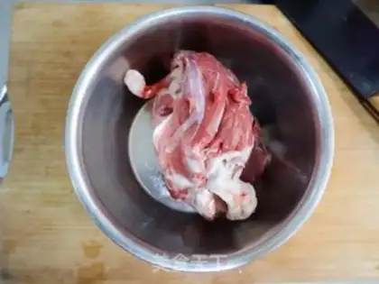 Make Red sheep and meat step 0