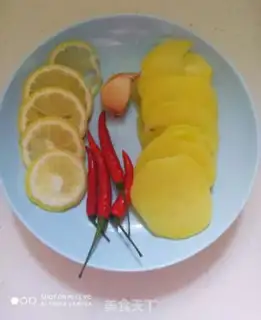 Make Spicy lemon potato chips step 0