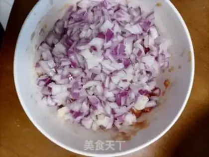 Make Onion beef pie step 3