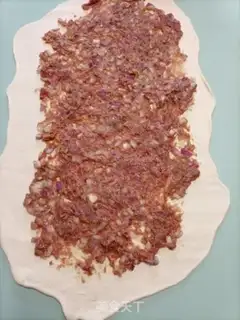 Make Onion beef pie step 6