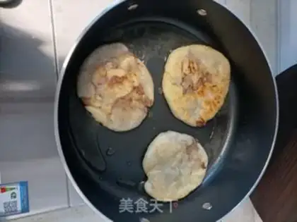 Make Onion beef pie step 10