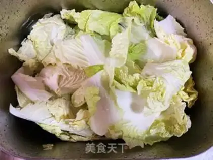 Make Creamed cabbage step 0