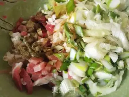 Make Pumpkin cabbage and pork buns step 4