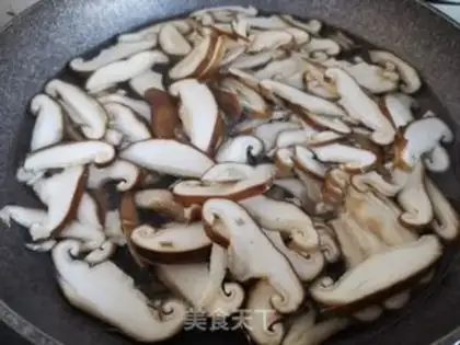 Make Three-spleen soup step 0
