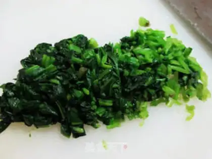 Make Shrimp spinach fried duck eggs step 3