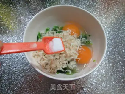 Make Shrimp spinach fried duck eggs step 5