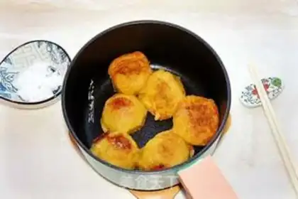 Make Fried bean buns step 4