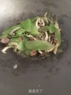 Make Pumpkin fried meat step 1