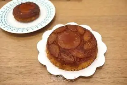 Make Inverted caramel apple cake step 17