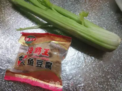 Make Fish tofu and celery step 0