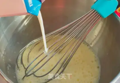 Make Strawberry Melascake step 2
