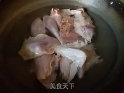 Make The lamb belly abalone chicken soup step 1