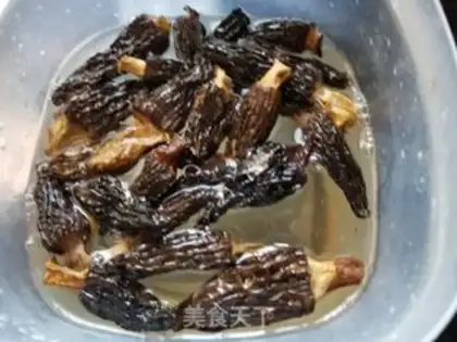 Make The lamb belly abalone chicken soup step 4