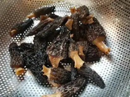 Make The lamb belly abalone chicken soup step 5