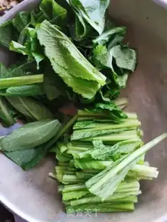 Make Spring food fishball soup step 1