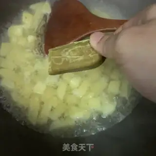 Make Curry potatoes and rice step 3