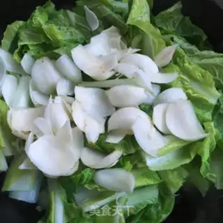 Make Milk and lilies step 7