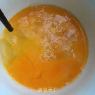 Make Garlic fried eggs step 2