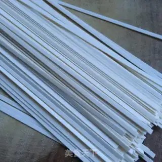 Make Onion noodles step 0