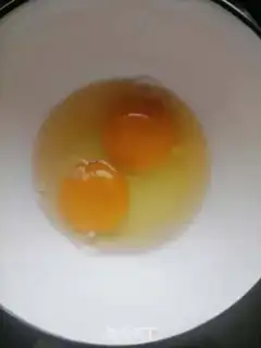 Make Egg fried rice step 1