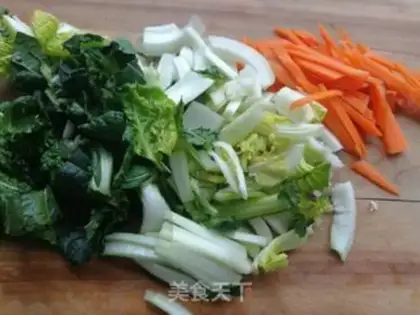 Make Eggs and greens and rice powder step 2