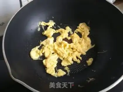 Make Eggs and greens and rice powder step 3