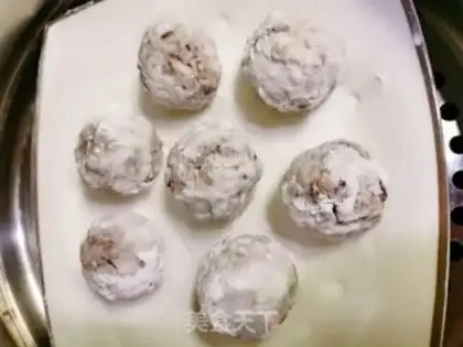 Make Sticky bean buns step 3
