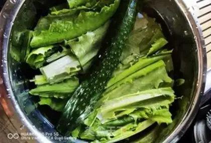Make Soy sauce and vegetable rolls step 4