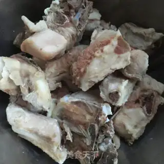 Make Home-cooked ribs step 1