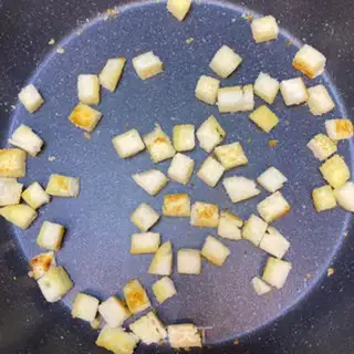 Make Lunch bun pizza step 4