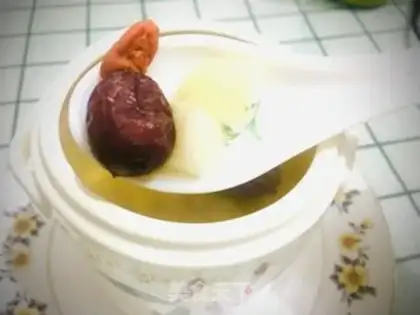 Make Horseshoes, red dates, sugar step 6