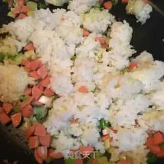 Make Sausage gold fried rice step 5