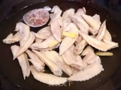 Make The chicken wings are sharp step 4