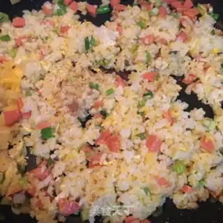 Make Sausage gold fried rice step 7