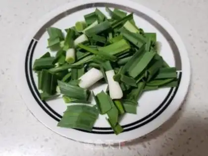 Make Spinach fried eggs step 4
