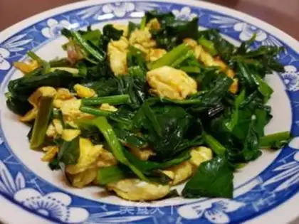 Make Spinach fried eggs step 7