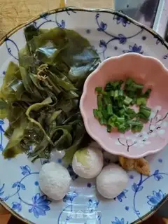 Make Seaweed sprouts, ball soup step 0