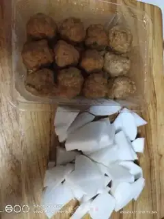 Make radish meatballs step 0