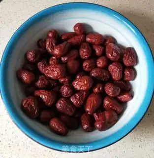 Make Homemade red date mud step 0
