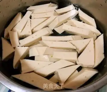Make A dry pot with tofu step 3