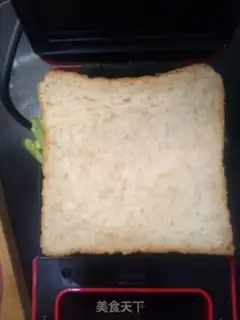 Make Egg sandwich step 5